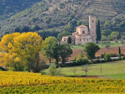 Sant’Antimo – Foto 2 von 6